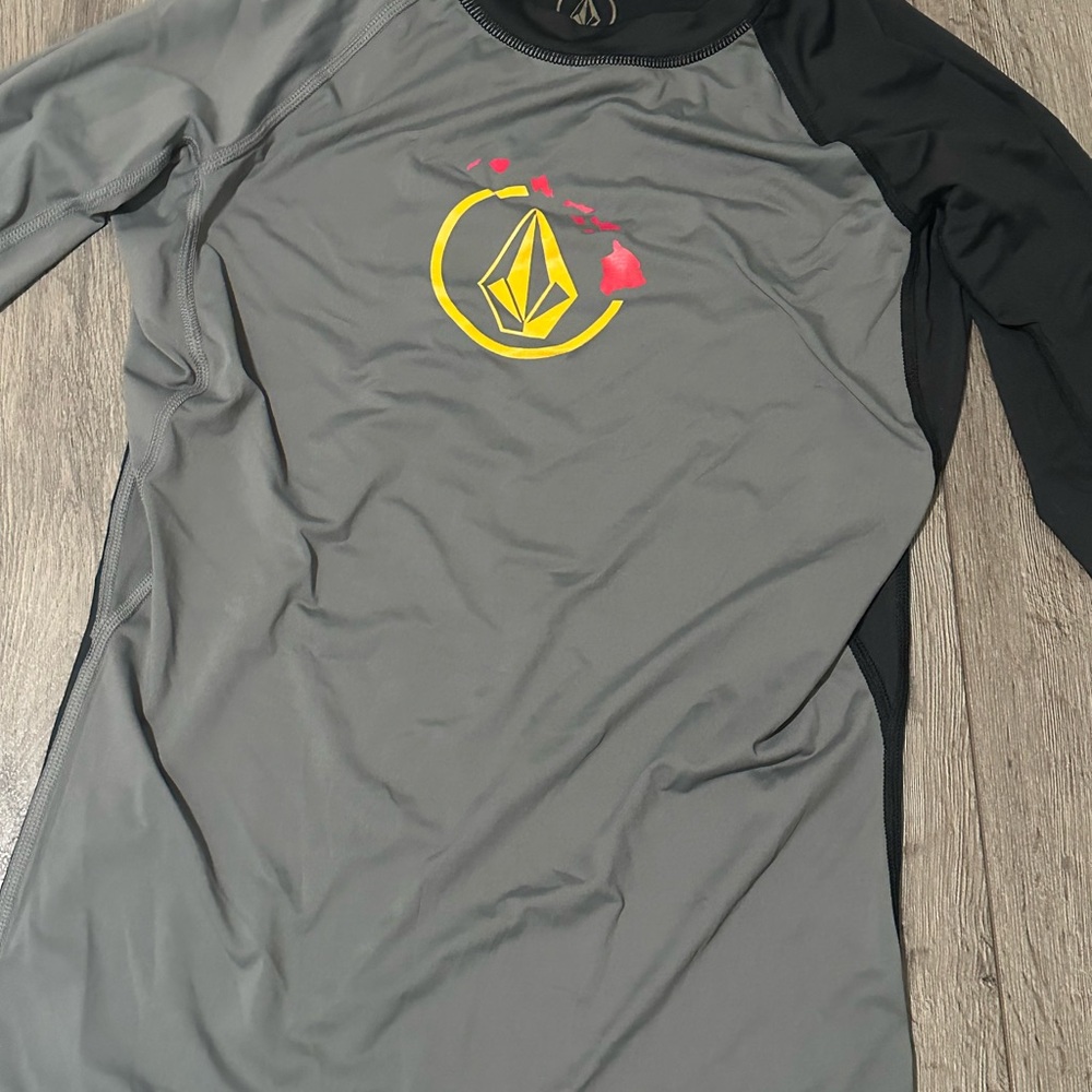 Volcom Gray and Black Men's Shirt
